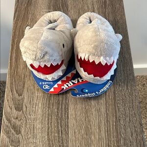 RD Style Kids Shark Slippers - Gray and Red